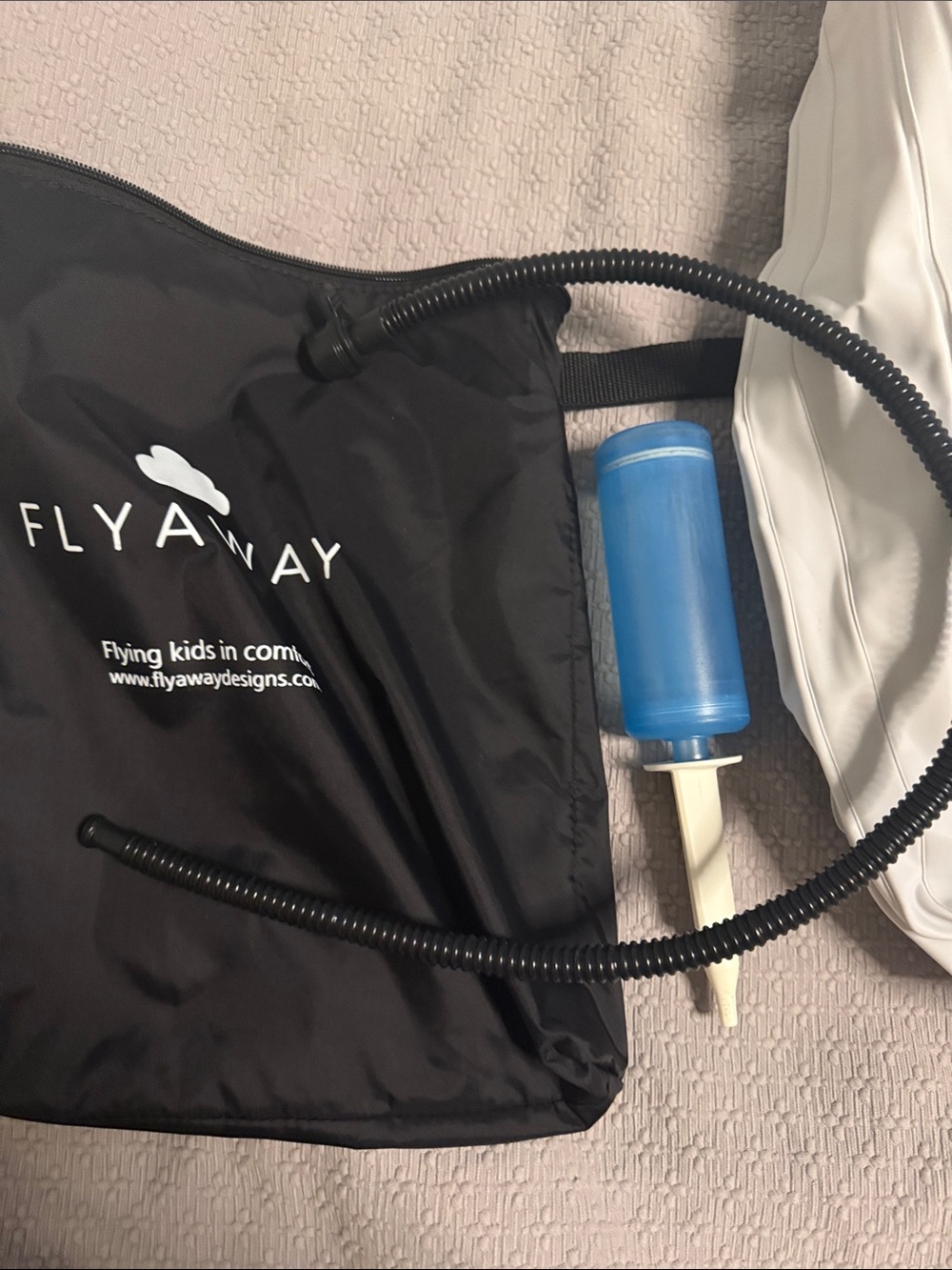 Flyaway bed - Picture 2 of 4